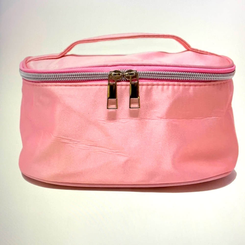 New With Tags Chic Blush Small Travel Size Makeup Bag